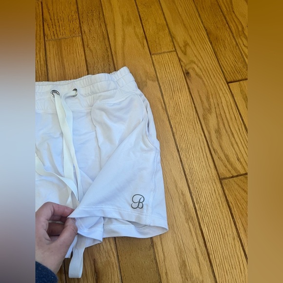 Bombshell Sportswear - Scrunch Butt Shorts - Picture 4 of 6